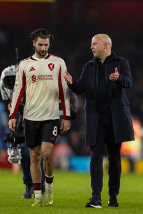 Football - FA Premier League - Arsenal FC v Liverpool FC LONDON, ENGLAND - Thursday, January 8, 2026: Liverpool s head coach Arne Slot and Dominik Szoboszlai (L) after the FA Premier League match between Arsenal FC and Liverpool FC at the Emirates Stadium. (Photo by David Rawcliffe Propaganda) LONDON Emirates Stadium GREATER LONDON ENGLAND Copyright: xDavidxRawcliffex P2026-01-08-Arsenal_Liverpool-96
