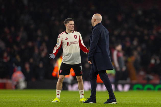 Football - FA Premier League - Arsenal FC v Liverpool FC LONDON, ENGLAND - Thursday, January 8, 2026: Liverpool s head coach Arne Slot (R) and Florian Wirtz exchange words after the FA Premier League match between Arsenal FC and Liverpool FC at the Emirates Stadium. (Photo by David Rawcliffe Propaganda) LONDON Emirates Stadium GREATER LONDON ENGLAND Copyright: xDavidxRawcliffex P2026-01-08-Arsenal_Liverpool-103