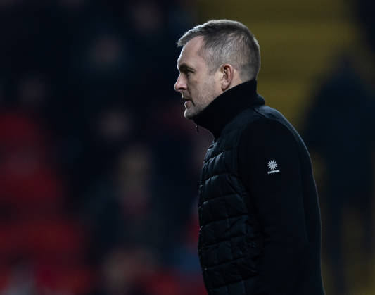 Charlton Athletic v Chelsea Emirates FA Cup Charlton Athletic Manager Nathan Jones looks on before the Emirates FA Cup Third Round match at The Valley, London 10 01 2026 UK Newspapers OUT Copyright: xBenxPetersx FIL-22760-0087