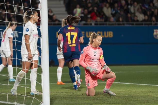 FC Barcelona, Barca Femeni v Madrid CFF - Liga F Moeve Paola Ulloa Jimenez, goalkeeper of Madrid CFF, receives a goal during the Liga F Moeve match between FC Barcelona and Madrid CFF at Estadi Johan Cruyff in Barcelona, Spain, on January 10, 2026 Barcelona Spain Copyright: xRubenxDexLaxRosax originalFilename:delarosa-fcbarcel260110_npLee