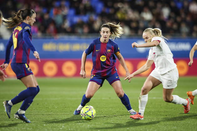 FC Barcelona, Barca Femeni V Madrid CFF - Liga F Moeve Alexia Putellas of FC Barcelona fights for the ball during the Liga F Moeve match between FC Barcelona Femeni and Madrid CFF at Estadi Johan Cruyff in Barcelona, Spain, on January 10, 2026. Barcelona Spain Copyright: xGongorax originalFilename:bonilla-fcbarcel260110_nptQD