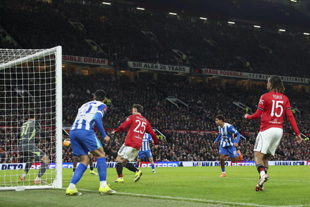 Manchester United, ManU v Brighton & Hove Albion, Emirates FA Cup Brighton & Hove Albion forward Georginio Rutter (10) heads at goal during the Manchester United v Brighton & Hove Albion Emirates FA Cup Third Round match at Old Trafford, Manchester, England on 11 January 2026 Credit: Phil Duncan Every Second Media Editorial use only. All images are copyright Every Second Media Limited. No images may be reproduced without prior permission. All rights reserved. Premier League and Football League images are subject to licensing agreements with Football DataCo Limited. see https: www.football-dataco.com Copyright: xIMAGO EveryxSecondxMediax ESM-1750-0054 PhilxDuncanx xEveryxSecondxMediax
