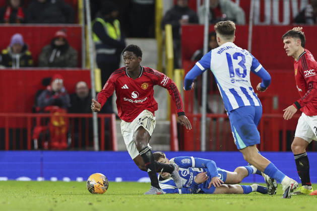 Manchester United, ManU v Brighton & Hove Albion, Emirates FA Cup Manchester United midfielder Kobbie Mainoo (37) during the Manchester United v Brighton & Hove Albion Emirates FA Cup Third Round match at Old Trafford, Manchester, England on 11 January 2026 Credit: Phil Duncan Every Second Media Editorial use only. All images are copyright Every Second Media Limited. No images may be reproduced without prior permission. All rights reserved. Premier League and Football League images are subject to licensing agreements with Football DataCo Limited. see https: www.football-dataco.com Copyright: xIMAGO EveryxSecondxMediax ESM-1750-0084 PhilxDuncanx xEveryxSecondxMediax