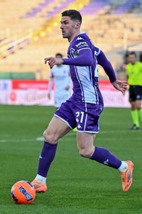 ACF Fiorentina s defender Robin Gosens during ACF Fiorentina vs AC Milan, Italian soccer Serie A match in Florence, Italy, January 11 2026 Copyright: xLisaxGuglielmi IPAxSportx xipa-agency.netx xx IPA_70023441 IPA_Agency_IPA70023441