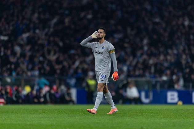 Diogo Costa (FC Porto) in action during the match between FC Porto and SL Benfica, valid for Taca de Portugal Tranquilidade 2025 2026 at Est‡dio do Drag‹o on 14 January 2026. Porto Est‡dio do Drag‹o Porto Portugal Copyright: xIMAGOx xPRIMExSPORTSxIMAGESx xBERNARDOxBENJAMIMx
