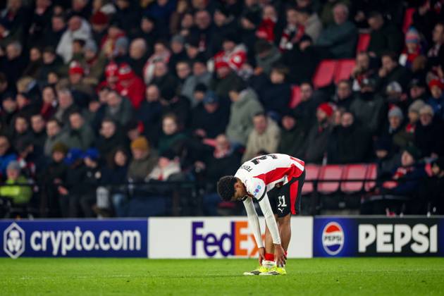 EINDHOVEN - Noah Fernandez of PSV Eindhoven reacts to the 0-1 during the UEFA Champions League match between PSV Eindhoven and FC Bayern Munich at the Phillips Stadium on January 28, 2026, in Eindhoven, Netherlands. BART STOUTJESDIJK ANP UEFA Champions League 2025-2026 xVIxANPxSportx xxANPxIVx 548926384 originalFilename: 548926384