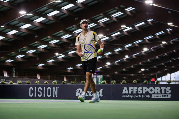 Indoor Oeiras Open 2 - Jaime Faria VS Alexis Galarneau Jaime Faria of Portugal competes against Alexis Galernau of Canada during the second round of the Indoor Oeiras Open 2026 - Challenger Tour Tennis at Clube de Tenis do Jamor in Oeiras, Portugal, on January 30, 2026. Lisbon Lisboa Portugal Copyright: xMiguelxReisx originalFilename:reis-notitle260130_npa4v