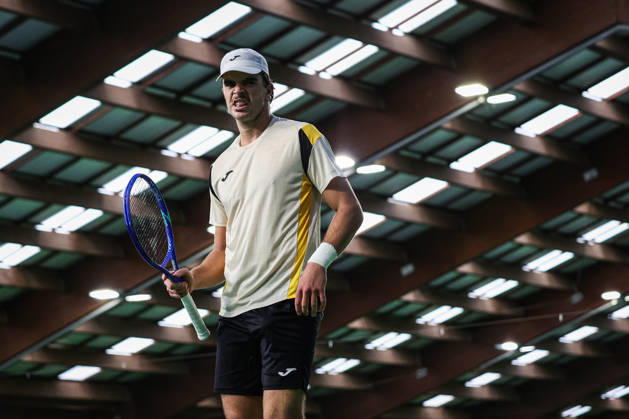 Indoor Oeiras Open 2 - Jaime Faria VS Alexis Galarneau Jaime Faria of Portugal competes against Alexis Galernau of Canada during the second round of the Indoor Oeiras Open 2026 - Challenger Tour Tennis at Clube de Tenis do Jamor in Oeiras, Portugal, on January 30, 2026. Lisbon Lisboa Portugal Copyright: xMiguelxReisx originalFilename:reis-notitle260130_npqiI