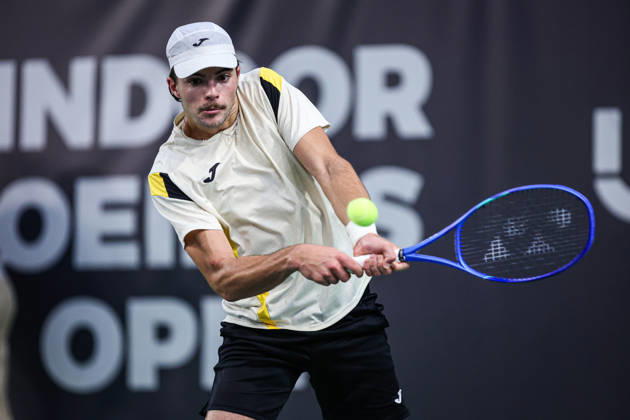 Indoor Oeiras Open 2 - Jaime Faria VS Alexis Galarneau Jaime Faria of Portugal competes against Alexis Galernau of Canada during the second round of the Indoor Oeiras Open 2026 - Challenger Tour Tennis at Clube de Tenis do Jamor in Oeiras, Portugal, on January 30, 2026. Lisbon Lisboa Portugal Copyright: xMiguelxReisx originalFilename:reis-notitle260130_npxRT