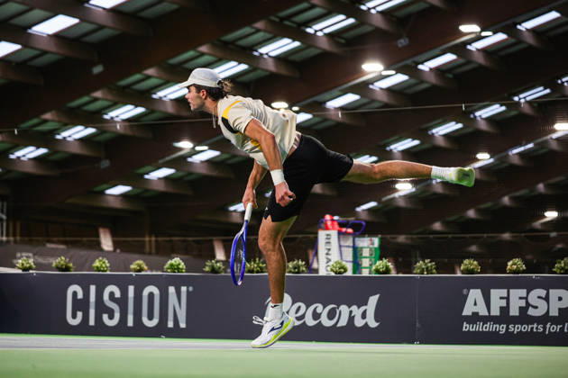 Indoor Oeiras Open 2 - Jaime Faria VS Alexis Galarneau Jaime Faria of Portugal competes against Alexis Galernau of Canada during the second round of the Indoor Oeiras Open 2026 - Challenger Tour Tennis at Clube de Tenis do Jamor in Oeiras, Portugal, on January 30, 2026. Lisbon Lisboa Portugal Copyright: xMiguelxReisx originalFilename:reis-notitle260130_npuS8