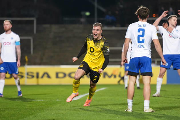 Freitag, 30.01.2026 Saison 2025 2026 20. Spieltag Regionalliga West im Stadion Rote Erde, Dortmund, Germany. BV Borussia Dortmund U23 - Sportfreunde Lotte. Torjubel nach dem 1:1 durch Mario Pejazic (BVB).