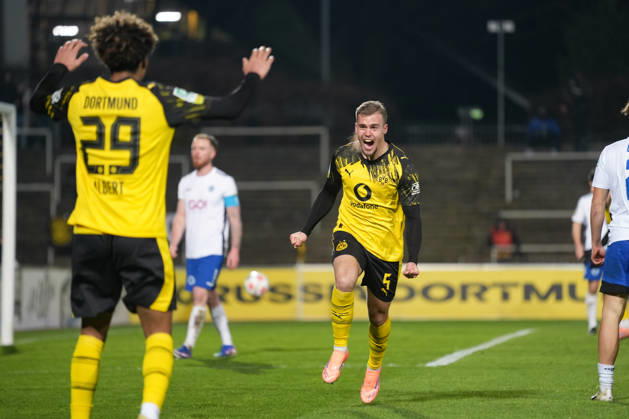 Freitag, 30.01.2026 Saison 2025 2026 20. Spieltag Regionalliga West im Stadion Rote Erde, Dortmund, Germany. BV Borussia Dortmund U23 - Sportfreunde Lotte. Torjubel nach dem 1:1 durch Mario Pejazic (BVB).