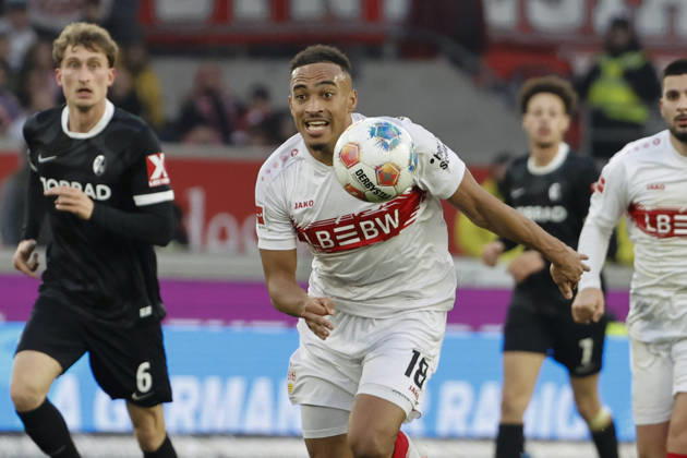 Jamie Leweling (VfB Stuttgart, 18) am Ball , Deutschland, Fussball, 1. Bundesliga, 20.Spieltag, 2025 2026, VfB Stuttgart vs. SC Freiburg, 01.02.2026, Stuttgart MHP Arena Deutschland Copyright: xGrantxHubbsx