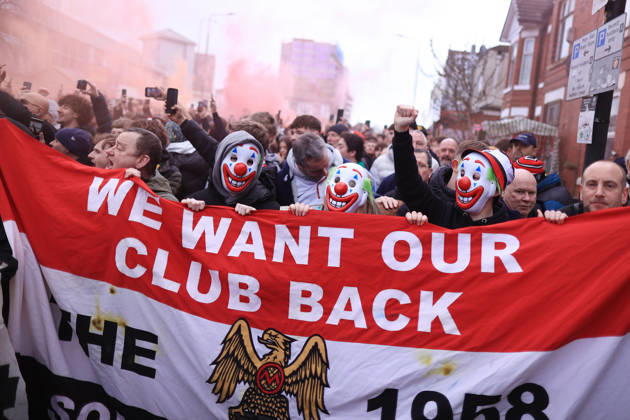 Football - Premier League - Manchester United, ManU v Fulham 1st February 2026 - Premier League - Manchester United v Fulham - Manchester United fans take part in a protest against the club s owners before the match - Photo: Simon Stacpoole Offside. Manchester UK Copyright: xSimonxStacpoolexOffside