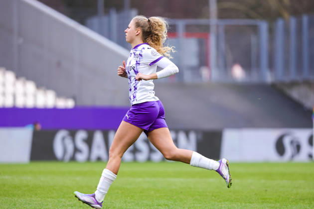 260131 SGS ESSEN VS FC UNION BERLIN Julie Terlinden (2) of SGS Essen pictured during a female soccer game between SGS Essen and FC Union Berlin on the 16 th matchday of the 2025-2026 season of the Google Pixel Frauen Bundesliga , on Saturday 31 January 2026 in Essen , Germany . PHOTO SPORTPIX Sevil Oktem Essen Germany Copyright: xSevilxOktemx SOK-7846