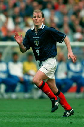 Brazil V Scotland, FIFA World Cup, WM, Weltmeisterschaft, Fussball Finals 1998 Group A Gordon Durie of Scotland running during the FIFA World Cup Finals 1998 Group A match between Brazil and Scotland at Stade De France on June 10, 1998 in Saint-Denis, France. Saint-Denis Stade De France France France Copyright: xAllstarxPicturexLibraryxLtdx