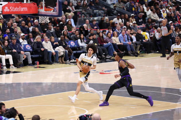 January 30, 2026, Washington, District Of Columbia, USA: KYSHAWN GEORGE 18 of the Washington Wizards drives to the basket during the game against the Los Angeles Lakers at Capital One Arena Washington USA - ZUMAs352 20260130_zsp_s352_014 Copyright: xSabinaxShyshx