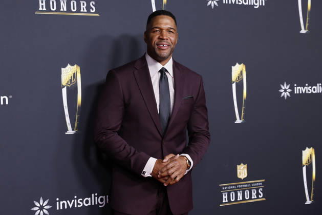 RECORD DATE NOT STATED Michael Strahan arrives on the red carpet at the 2026 NFL, American Football Herren, USA Honors presented by Invisalign in the days leading up to Super Bowl LX in San Francisco on Thursday, February 5, 2026. The New England Patriots will play the Seattle Seahawks in Super Bowl LX at Levi s Stadium in Santa Clara on Sunday, February 8, 2026.  SBP20260205371 JOHNxANGELILLO