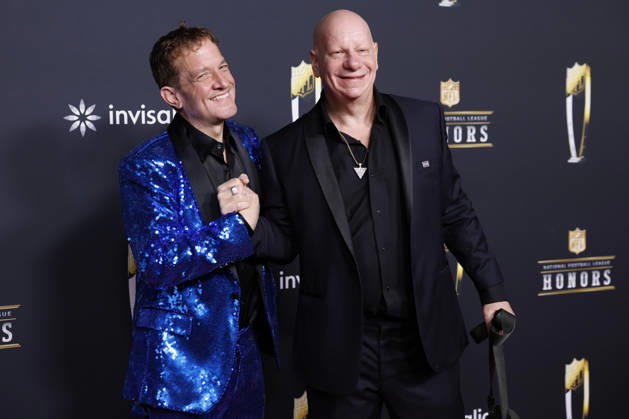 RECORD DATE NOT STATED Jeffrey Beecher, left and Jeff Ross arrive on the red carpet at the 2026 NFL, American Football Herren, USA Honors presented by Invisalign in the days leading up to Super Bowl LX in San Francisco on Thursday, February 5, 2026. The New England Patriots will play the Seattle Seahawks in Super Bowl LX at Levi s Stadium in Santa Clara on Sunday, February 8, 2026.  SBP20260205367 JOHNxANGELILLO