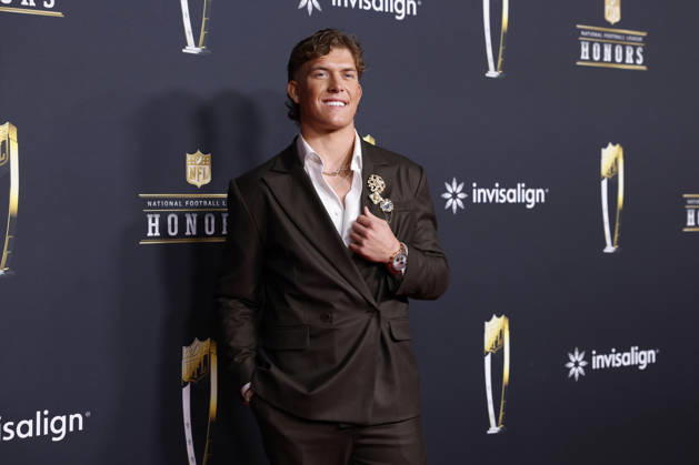 RECORD DATE NOT STATED Jaxson Dart arrives on the red carpet at the 2026 NFL, American Football Herren, USA Honors presented by Invisalign in the days leading up to Super Bowl LX in San Francisco on Thursday, February 5, 2026. The New England Patriots will play the Seattle Seahawks in Super Bowl LX at Levi s Stadium in Santa Clara on Sunday, February 8, 2026.  SBP20260205385 JOHNxANGELILLO
