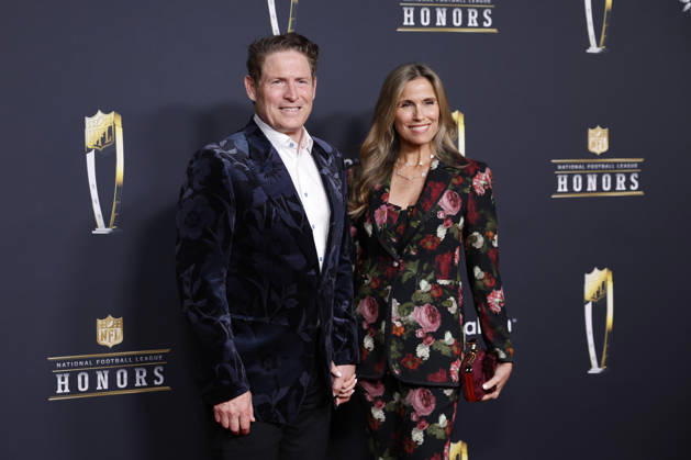 RECORD DATE NOT STATED Steve Young and Barbara Graham arrive on the red carpet at the 2026 NFL, American Football Herren, USA Honors presented by Invisalign in the days leading up to Super Bowl LX in San Francisco on Thursday, February 5, 2026. The New England Patriots will play the Seattle Seahawks in Super Bowl LX at Levi s Stadium in Santa Clara on Sunday, February 8, 2026.  SBP20260205391 JOHNxANGELILLO