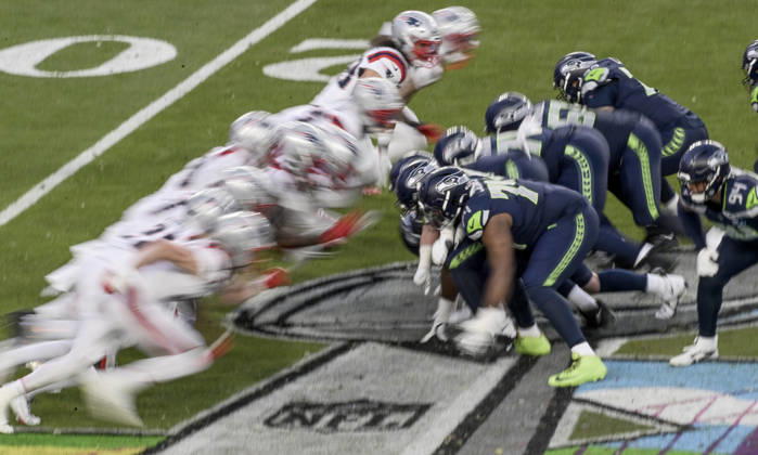 Slow shutter of the New England Patriots and Seattle Seahawks in the second quarter of Super Bowl LX at at Levi s Stadium in Santa Clara, California on Sunday, February 8, 2026.  SBP20260208837 JONxSOOHOO