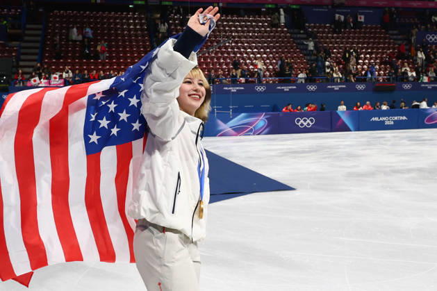 February 8, 2026, Milan, Lombardy, Italy: ALYSA LIU of Team USA celebrates winning the gold medal during the Victory Ceremony of the Figure skating, Eiskunstlauf Team Event at the Milano Cortina 2026 Winter Olympic Games, Olympische Spiele, Olympia, OS Milan Italy - ZUMAc179 20260208_oly_c179_117 Copyright: xMickaelxChavetx