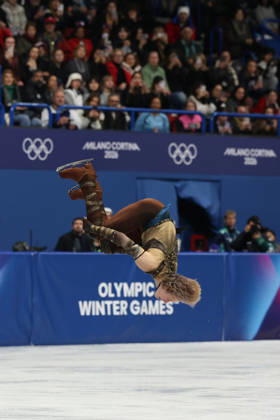 February 10, 2026, Milan, Lombardy, Italy: ILIA MALININ of USA executes his signature backflip during the Men s Single Skating short program of the Figure skating, Eiskunstlauf Team Event at the Milano Cortina 2026 Winter Olympic Games, Olympische Spiele, Olympia, OS Milan Italy - ZUMAc179 20260210_oly_c179_213 Copyright: xMickaelxChavetx
