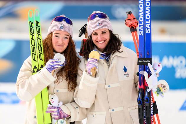 260211 Silver medalist Lou Jeanmonnot of France and gold medalist Julia Simon of France celebrate on the podium after the women s biathlon 15 km individual during day 5 of the 2026 Winter Olympics on February 11, 2026 in Anterselva. Photo: Mathias Bergeld BILDBYRAN kod MB JM0789 skidskytte biathlon skiskyting Olympic Games, Olympische Spiele, Olympia, OS olympics winter olympics os ol olympiska spel vinter-os olympiske leker milano cortina 2026 milan cortina 2026 milano cortina 2026 olympic games milano cortina 2026 winter olympic games milano cortina-os milano cortina-ol vinter-ol 5 bbeng individual 15 km dam women kvinner Gold guld Bronze brons medal medalj Copyright: MATHIASxBERGELD BB260211MB104