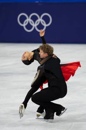 February 11, 2026, Milano, Lombardy, Italy: Madison Chock and Evan Bates of the United States perform in Figure skating, Eiskunstlauf Ice dancing, Eistanzen Free program and win the silver medal during the 2026 Winter Olympics at the Milano Ice Skating Arena on Wednesday in Milano. Milano Italy - ZUMAj89_ 20260211_oly_j89_035 Copyright: xPaulxKitagakixJr.x