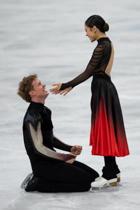 February 11, 2026, Milano, Lombardy, Italy: Madison Chock and Evan Bates of the United States perform in Figure skating, Eiskunstlauf Ice dancing, Eistanzen Free program and win the silver medal during the 2026 Winter Olympics at the Milano Ice Skating Arena on Wednesday in Milano. Milano Italy - ZUMAj89_ 20260211_oly_j89_045 Copyright: xPaulxKitagakixJr.x