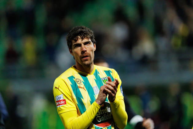 Joao Afonso seen during Liga Portugal game between CD Tondela and SL Benfica (Maciej Rogowski Ball Raw Images) Tondela Estadio Joao Cardoso Portugal Copyright: xMaciejxRogowskix maciejrogowski_tondela_benfica_2526-207