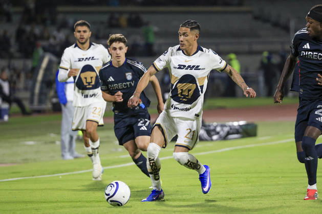 CONCACAF CHAMPIONS CUP 2026 CONCACAF CHAMPIONS CUP 2026 PUMAS VS SAN DIEGO FC 10022026 MEXICO CITY, MEXICO. Action photo of Luca Bombino (L) of San Diego FC of the MLS, Fussball Herren, USA and Uriel Antuna (R) of Pumas UNAM of the Liga BBVA MX, during round 1 game of the CONCACAF Champions Cup 2026 at the Estadio Olimpico Ciudad Universitaria of Mexico City. Foto de accion de Luca Bombino (I) del San Diego FC de la MLS y Uriel Antuna (D) de Pumas UNAM de la Liga BBVA MX, durante juego de la ronda 1 de la CONCACAF Champions Cup 2026, celebrado en el Estadio Olimpico de Ciudad Universitaria de la Ciudad de Mexico. Photo by IMAGENSHOP AGENCIA FOTOGRAFICA MEXICO CITY MEXICO CITY MEXICO Copyright: xIMAGENSHOPxAGENCIAxFOTOGRAFICAx