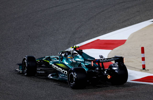 F1 - PRE-SEASON TESTING 2026 - BAHRAIN 1 14 ALONSO Fernando (spa), Aston Martin F1 Team AMR26, action during the Formula 1 Aramco pre-season testing 2026 of the 2026 FIA Formula One World Championship, WM, Weltmeisterschaft from February 11 to 13, 2026 on the Bahrain International Circuit, in Sakhir, Bahrain - SakhirBahrain Copyright: xDPPIx