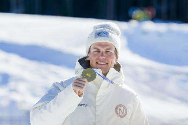 Winter Olympics in Milan Cortina 2026 Val di Fiemme, Italy 20260213 Johannes Hoesflot Klaebo from Norway on the podium after the men s cross country 10 km skating on Lago di Tesero during the Winter Olympics in Milan Cortina 2026 Photo Lise Aaserud NTB Val di Fiemme Italy EDITORIAL USE ONLY RESTRICTED USE FOR BETTING COMPANIES  Copyright: xLisexAserudx xNTBx
