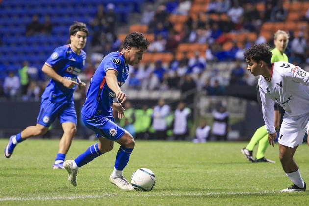 CONCACAF CHAMPIONS CUP 2026 CONCACAF CHAMPIONS CUP 2026 CRUZ AZUL VS VANCOUVER 12022026 PUEBLA, PUEBLA. Action photo of Amaury Morales (L) of Cruz Azul of the Liga BBVA MX, against the Vancouver FC of the Canadian Premier League, during round 1 game of the CONCACAF Champions Cup 2026 at the Estadio Cuauhtemoc of Puebla, Mexico. Foto de accion de Amaury Morales (I) de Cruz Azul de la Liga BBVA MX en contra del Vancouver FC de la Liga Premier Canadiense, durante juego de la ronda 1 de la CONCACAF Champions Cup 2026, celebrado en el Estadio Cuauhtemoc de Puebla, Mexico. Photo by IMAGENSHOP AGENCIA FOTOGRAFICA PUEBLA PUEBLA MEXICO Copyright: xIMAGENSHOPxAGENCIAxFOTOGRAFICAx