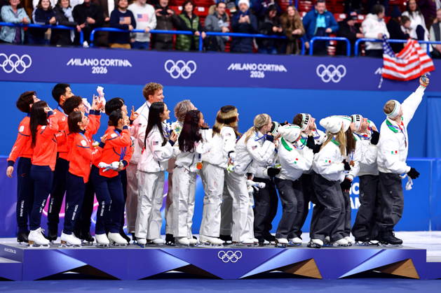 (L-R) Japan team group, Mannschaftsbild, Totale (JPN), United States of America team group (USA), Italy team group (ITA), FEBRUARY 8, 2026 - Figure skating, Eiskunstlauf : Team Medal Ceremony during the Milano Cortina 2026 Olympic Winter games, Winterspiele,Spiele, Summer games at Milano Ice Skating Arena in Milan, Italy. Noxthirdxpartyxsales  aflo_319642686