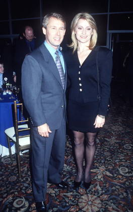 Jan. 9, 2001 - K20803HMc: MUSCULAR DYSTROPHY ASSOCIATION S .MUSCLE TEAM 2001 GALA AND AUCTION.AT CHELSEA PEIRS, NYC 01 09 2001.NADIA COMANECI AND BART CONNER. HENRY McGEE 2001 Copyright: xHenryxMcGeex