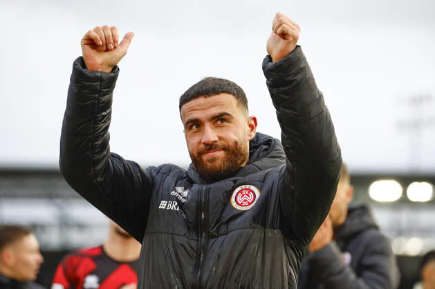 14.02.2026, xavx, Fussball 3.Liga, SV Wehen Wiesbaden - MSV Duisburg v.l. Fatih Kaya (SV Wehen Wiesbaden) jubeln jubelt nach Spielende. (DFL DFB REGULATIONS PROHIBIT ANY USE OF PHOTOGRAPHS as IMAGE SEQUENCES and or QUASI-VIDEO) Wiesbaden