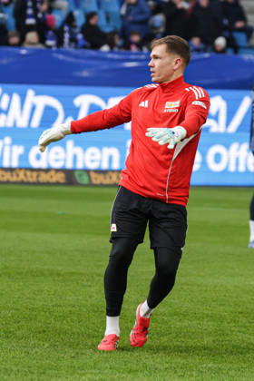 2026.02.14 xfsx Fussball 1. Bundesliga Hamburger Sportverein - 1.FC Union Berlin v.l. Torwart Matheo Raab (1.FC Union Berlin ,31) warm-up (DFL regulations prohibit any use of photographs as image sequences and or quasi-video. Copyright: HMBxMedia FernandoxSoares