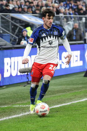 2026.02.14 xfsx Fussball 1. Bundesliga Hamburger Sportverein - 1.FC Union Berlin v.l. Nicolas Capaldo (Hamburger SV ,24) am Ball, Freisteller, Einzelbild, Ganzkoerper, Aktion, Action, Spielszene (DFL regulations prohibit any use of photographs as image sequences and or quasi-video. Copyright: HMBxMedia FernandoxSoares