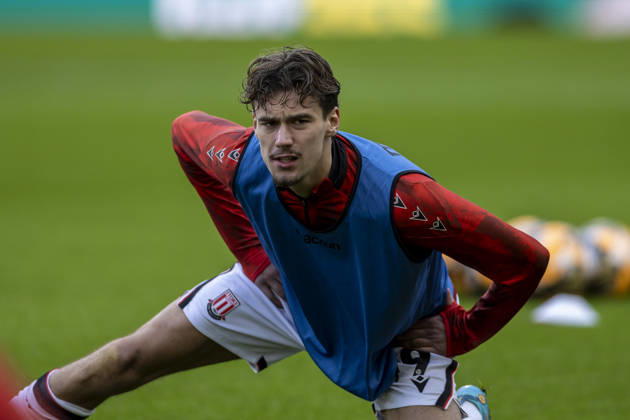 15th February 2026; Bet365 Stadium, Stoke, Staffordshire, England; FA Cup Football, Stoke City versus Fulham; Milan Smit of Stoke City during the warm up  TimxWilliams Content restricted for UK based newspaper