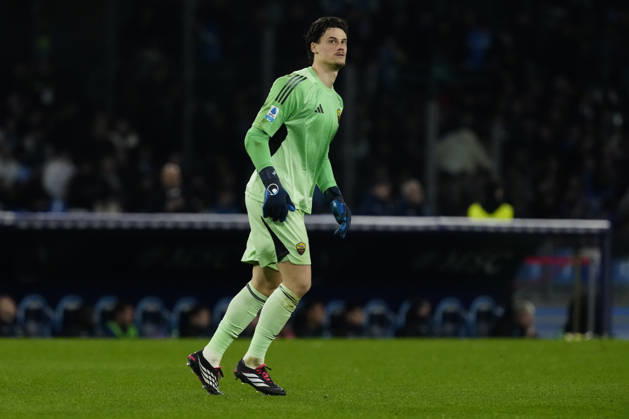 SSC Napoli v AS Roma - Serie A Mile Svilar of AS Roma during the Serie A match between SSC Napoli and AS Roma at Stadio Diego Armando Maradona Naples Italy on 15 February 2026. Naples Naples Italy  Copyright: xFrancoxRomanox originalFilename:romano-sscnapol260215_npSEI