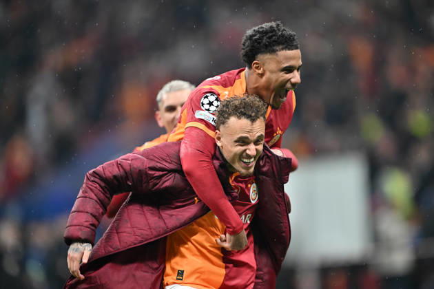 Galatasaray v Juventus - UEFA Champions League ISTANBUL, TURKIYE - FEBRUARY 17: Galatasaray player Noa Lang (77) celebrates with supporters after his team’s 5-2 victory in the UEFA Champions League Round of 16 play-off first leg match between Galatasaray and Juventus at RAMS Park in Istanbul, Turkiye, on February 17, 2026. Isa Terli Anadolu Istanbul Turkey. Editorial use only. Please get in touch for any other usage. Copyright: x2026xAnadoluxIsaxTerlix