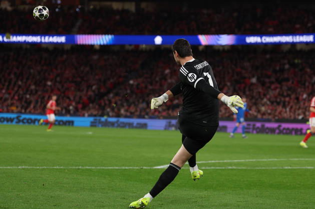 FBL-UEFA Champions League 2025-26 SL Benfica - Real Madrid Thibaut Courtois (Real Madrid) in action, with the ball during UEFA Champions League 2025-26 KO play-offs match between Lisboa e Benfica and Real Madrid at Estadio da Luz on Thursday 17 February 2026 in Lisbon, Portugal Copyright: JoaquimxFerreira