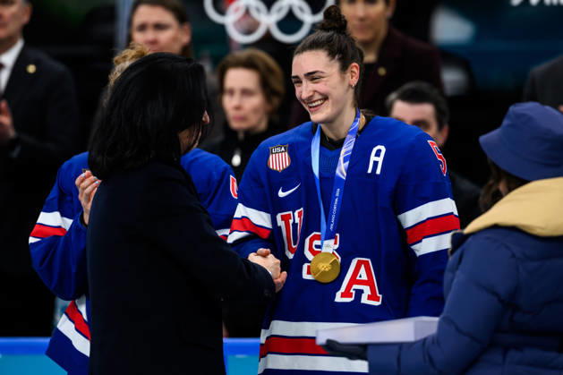 260219 Megan Keller of USA at the medal ceremony after the women s Ice hockey, Eishockey final game between USA and Canada during day 13 of the 2026 Winter Olympics on February 19, 2026 in Milan. Photo: Emma Wallskog BILDBYRAN kod EW EW0643 ishockey ice hockey Olympic Games, Olympische Spiele, Olympia, OS olympics winter olympics os ol olympiska spel vinter-os olympiske leker milano cortina 2026 milan cortina 2026 milano cortina 2026 olympic games milano cortina 2026 winter olympic games milano cortina-os milano cortina-ol vinter-ol 13 bbeng dam usa kanada canada final jubel guld gold Copyright: EMMAxWALLSKOG BB260219EW142