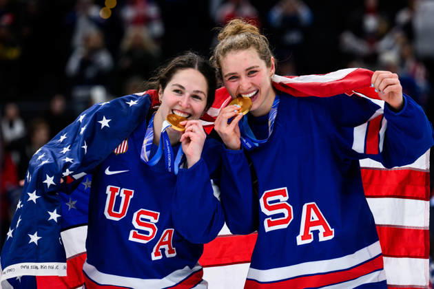 260219 Abbey Murphy and Caroline Harvey of USA celebrate with their gold medals after the women s Ice hockey, Eishockey final game between USA and Canada during day 13 of the 2026 Winter Olympics on February 19, 2026 in Milan. Photo: Emma Wallskog BILDBYRAN kod EW EW0643 ishockey ice hockey Olympic Games, Olympische Spiele, Olympia, OS olympics winter olympics os ol olympiska spel vinter-os olympiske leker milano cortina 2026 milan cortina 2026 milano cortina 2026 olympic games milano cortina 2026 winter olympic games milano cortina-os milano cortina-ol vinter-ol 13 bbeng dam usa kanada canada final jubel Copyright: EMMAxWALLSKOG BB260219EW152
