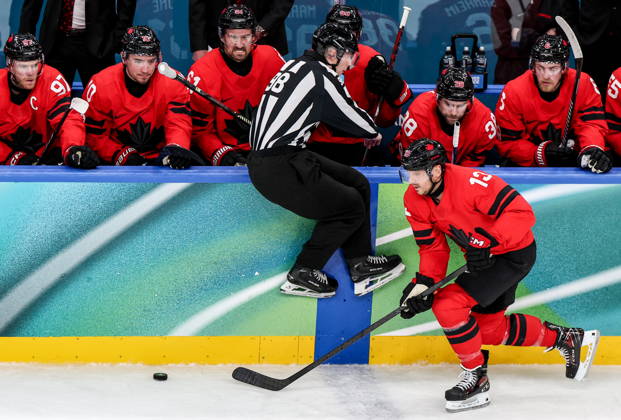 ITALY, MILAN - FEBRUARY 20, 2026: Canada s Sam Reinhart is in action in a menâ€™s Ice hockey, Eishockey play-off semifinal match at the Milano Santagiulia Ice Hockey Arena, as part of the 2026 Winter Olympic Games, Olympische Spiele, Olympia, OS Peter Kovalev TASS  89000986
