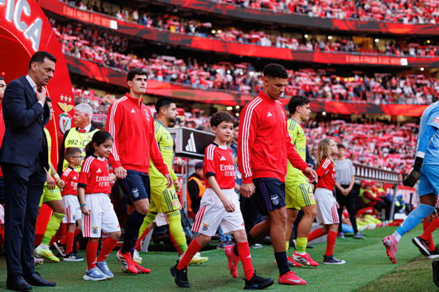 Alexander Bah seen during Liga Portugal game between SL Benfica and AFS Aves (Luis Loureiro Ball Raw Images) Lisbon Estadio da Luz Portugal Copyright: xLuisxLoureirox luisloureiro_slbenfica_avs_2526_2-52