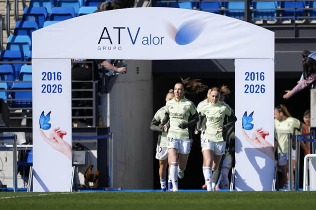 February 22, 2026, Valdebebas, Madrid, Spain: Caroline Weir and Sara Holmgaard of Real Madrid CF warms up during the Spanish Women League, Liga F, football match played between Real Madrid and CD Costa Adeje Tenerife at Alfredo Di Stefano stadium on February 22, 2026, in Valdebebas, Madrid, Spain. Real Madrid V CD Costa Adeje Tenerife - Liga F - ZUMAa181 20260222_zaa_a181_001 Copyright: xOscarxJ.xBarrosox